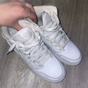 6.5Y white jordan mid